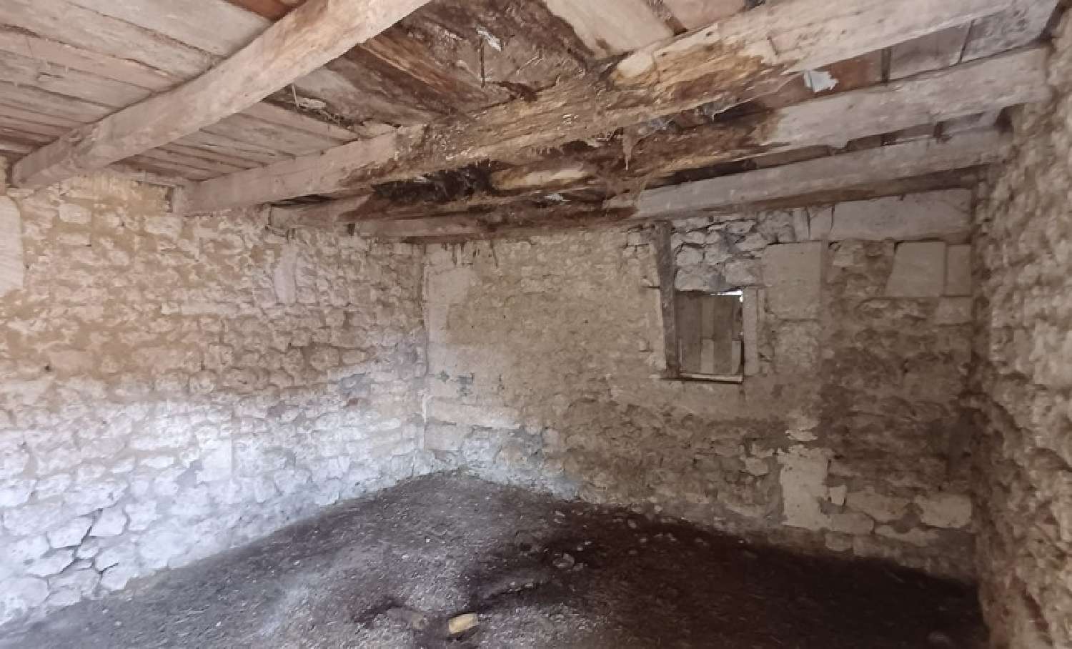  à vendre maison Saint-Estèphe Charente 4
