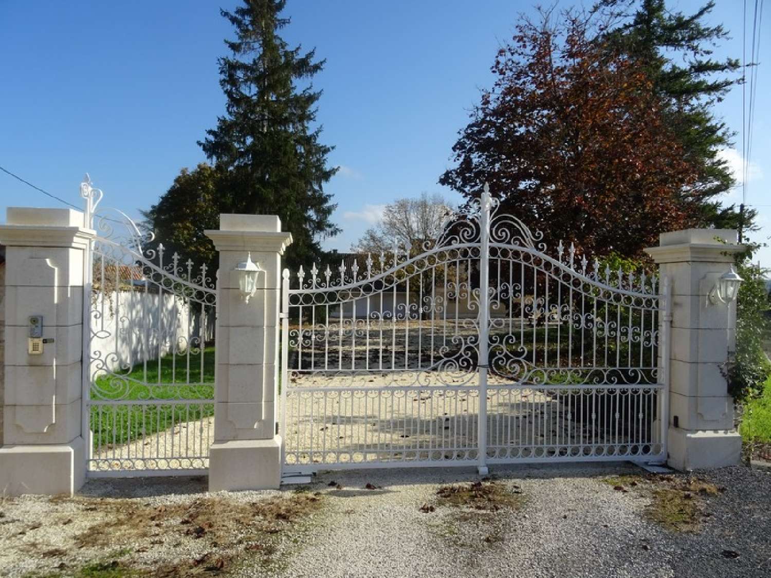  à vendre maison Saint-Estèphe Charente 2