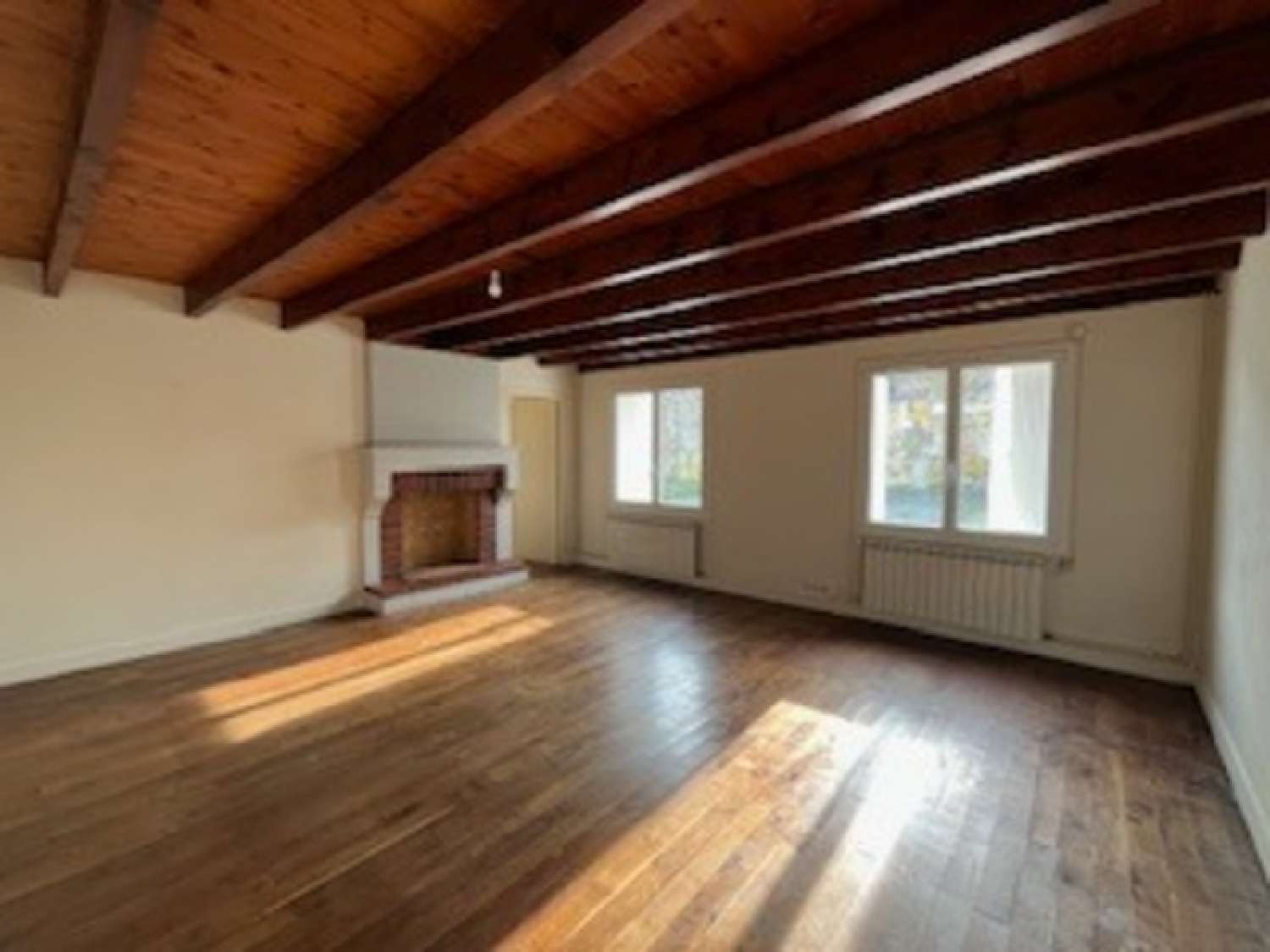 à vendre maison Saint-Jean-d'Angély Charente-Maritime 4