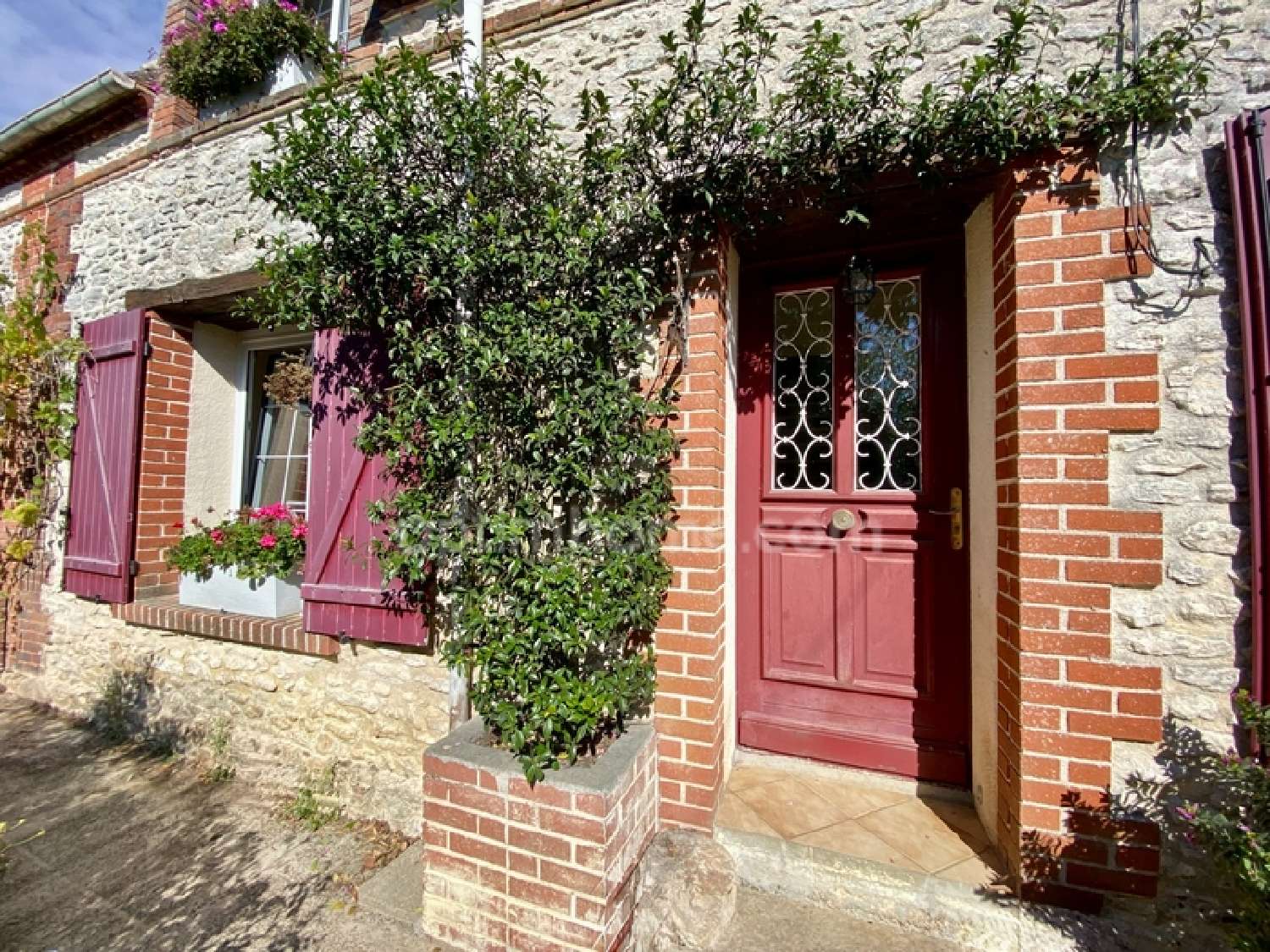  te koop huis Jouy-le-Châtel Seine-et-Marne 1