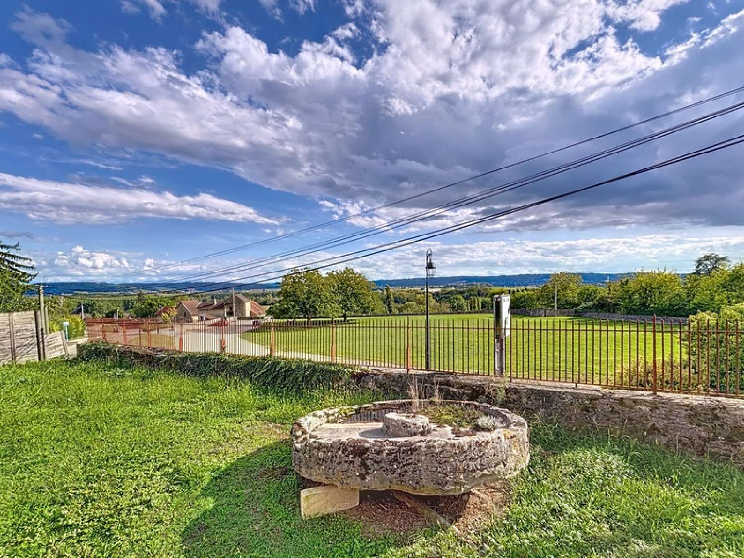  te koop huis Saint-Marcel-Bel-Accueil Isère 3