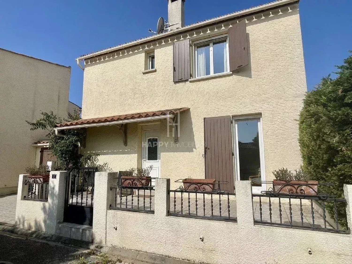  for sale house Saint-Martin-de-Crau Bouches-du-Rhône 1