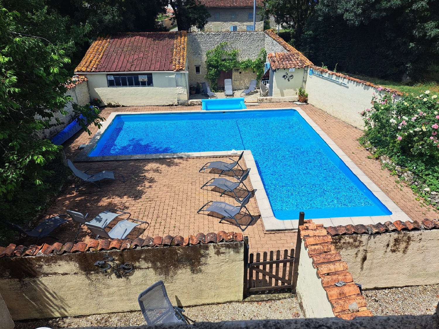  for sale house Saint-Pierre-de-Juillers Charente-Maritime 2