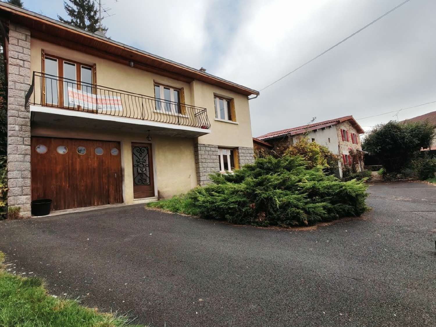  for sale house Saint-Rémy-sur-Durolle Puy-de-Dôme 1