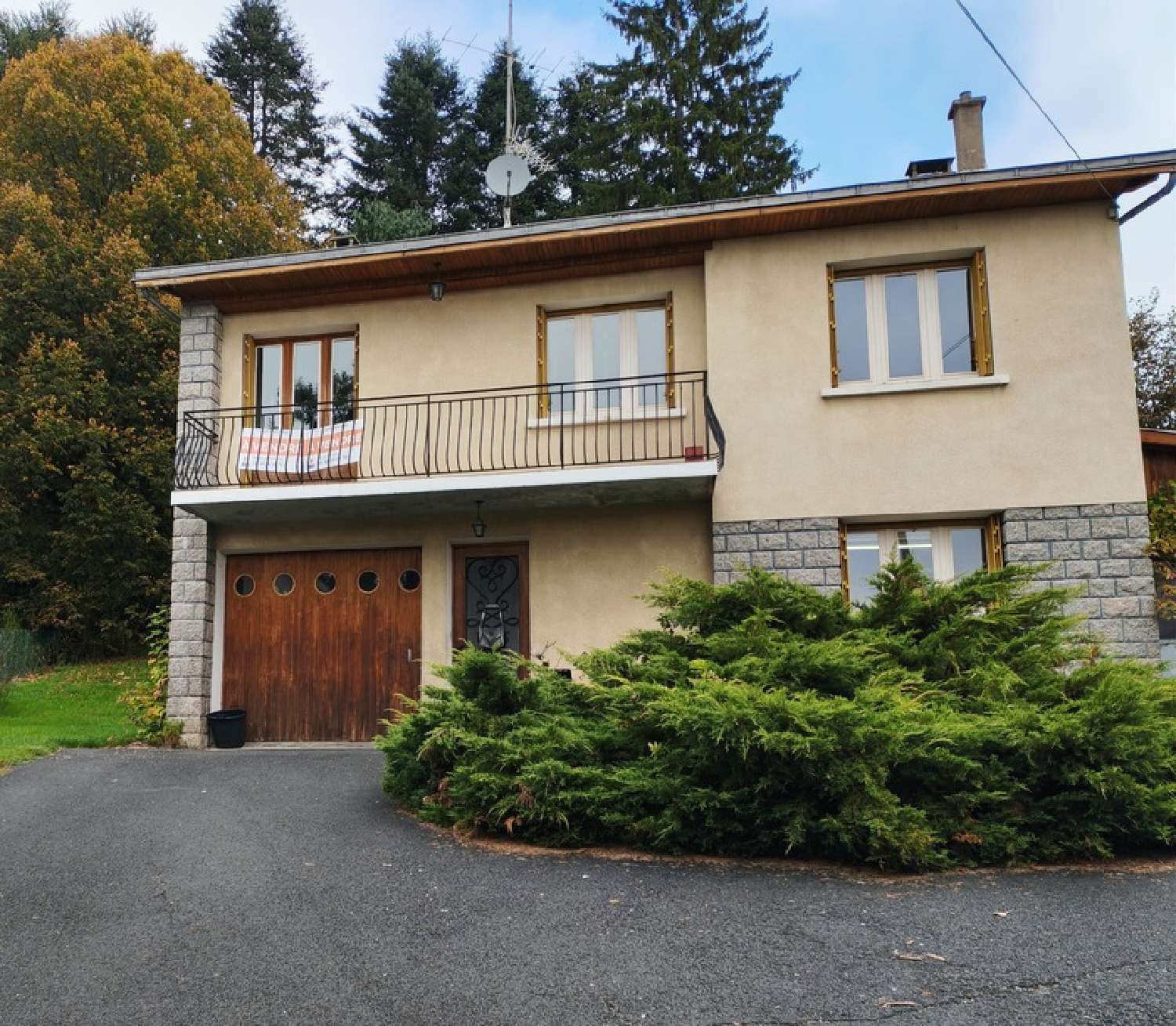  for sale house Saint-Rémy-sur-Durolle Puy-de-Dôme 2
