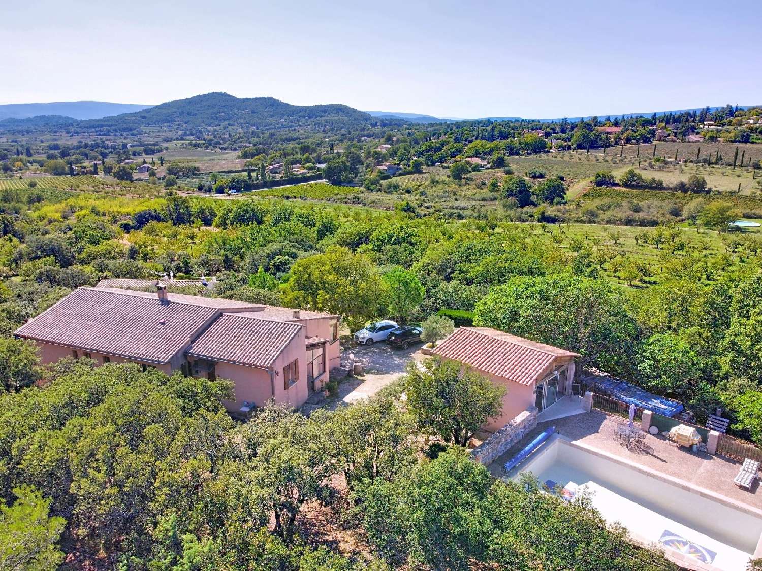  for sale house Saint-Saturnin-lès-Apt Vaucluse 1