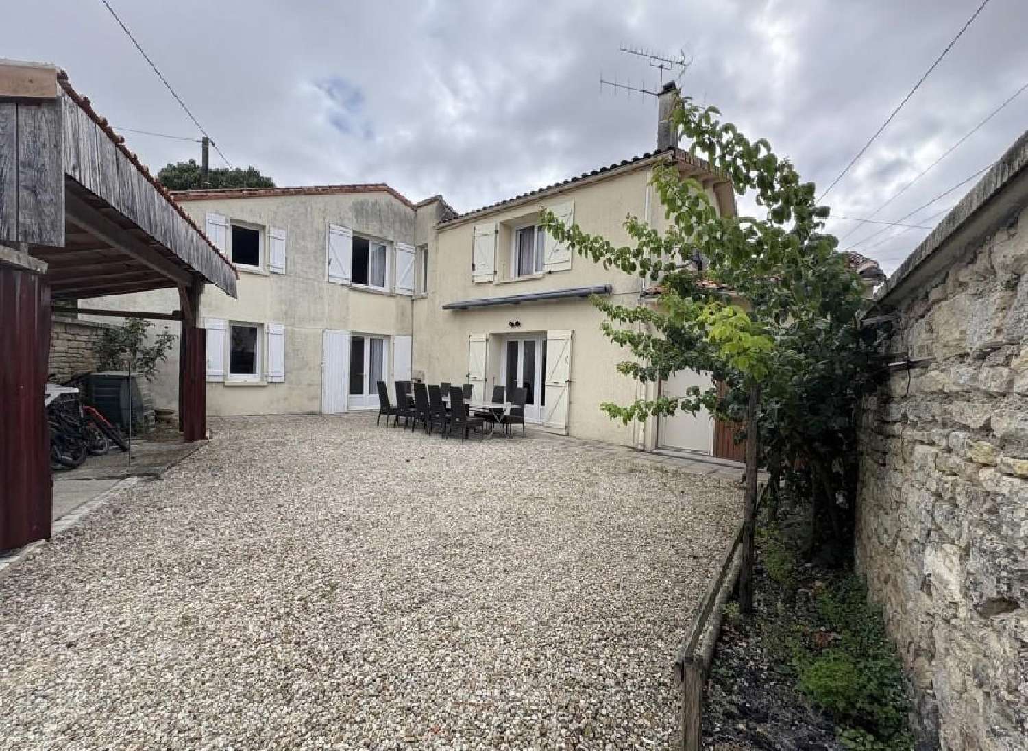  for sale house Foussignac Charente 1