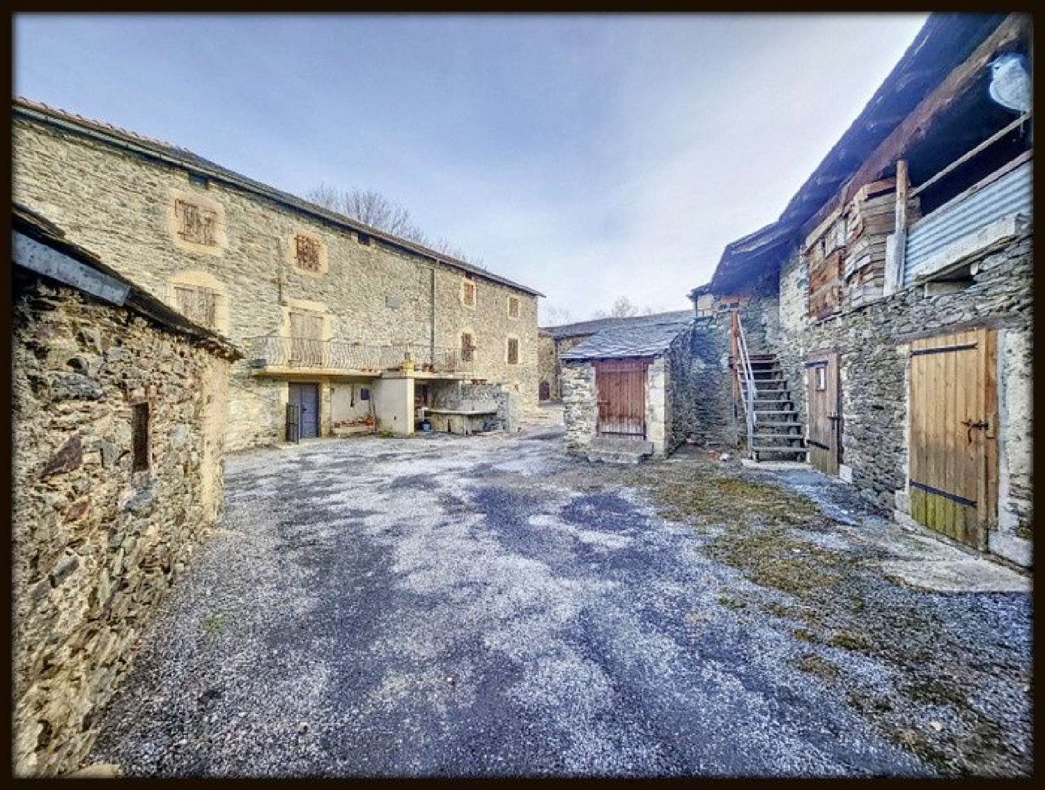  for sale house Sainte-Léocadie Pyrénées-Orientales 1