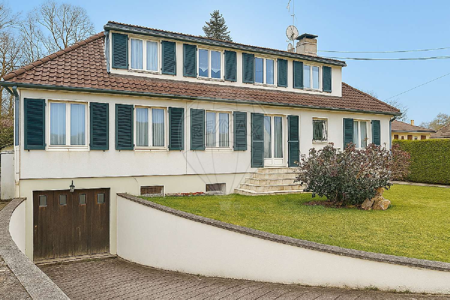  for sale house Senlis Oise 1