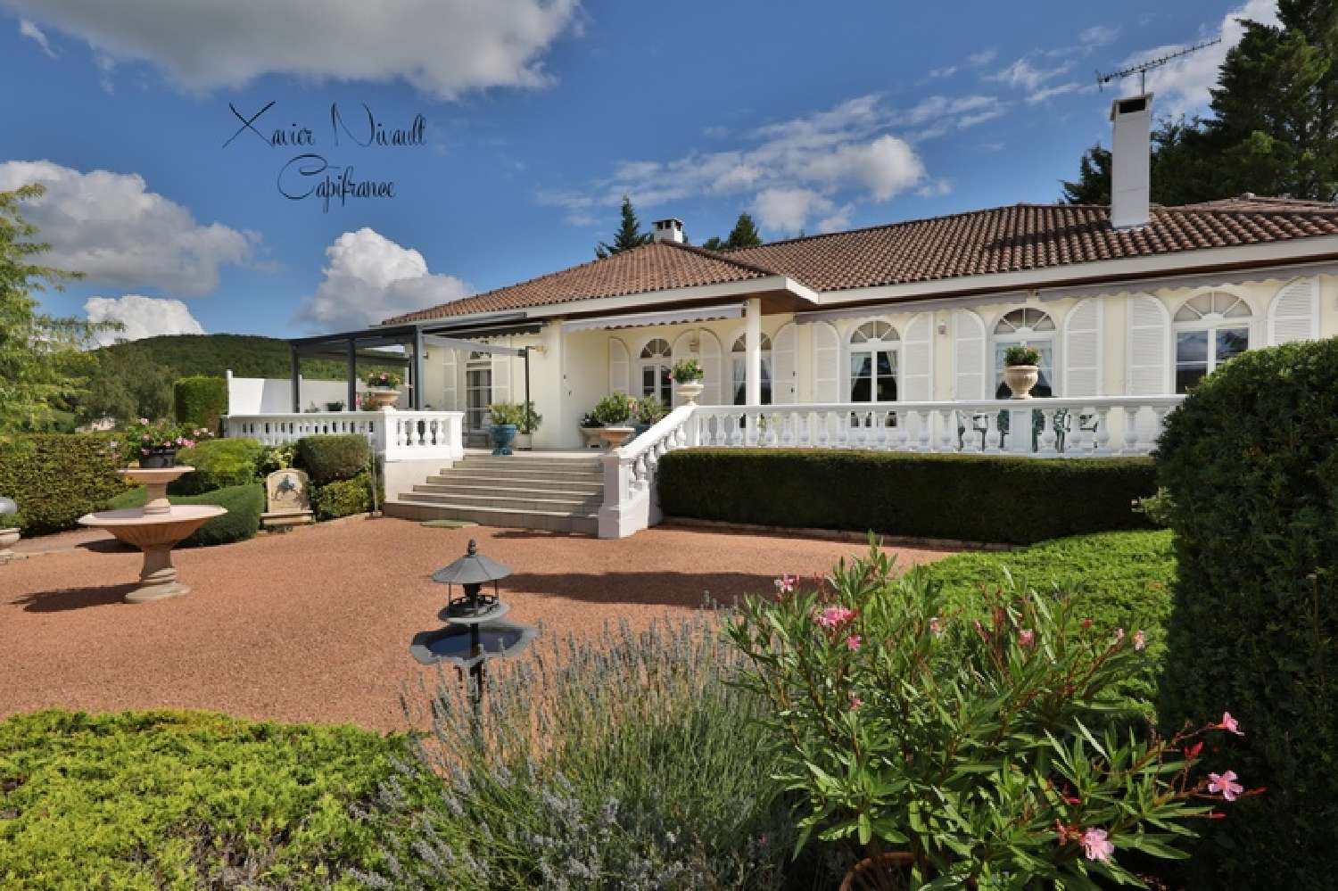  for sale house Sennecé-lès-Mâcon Saône-et-Loire 1