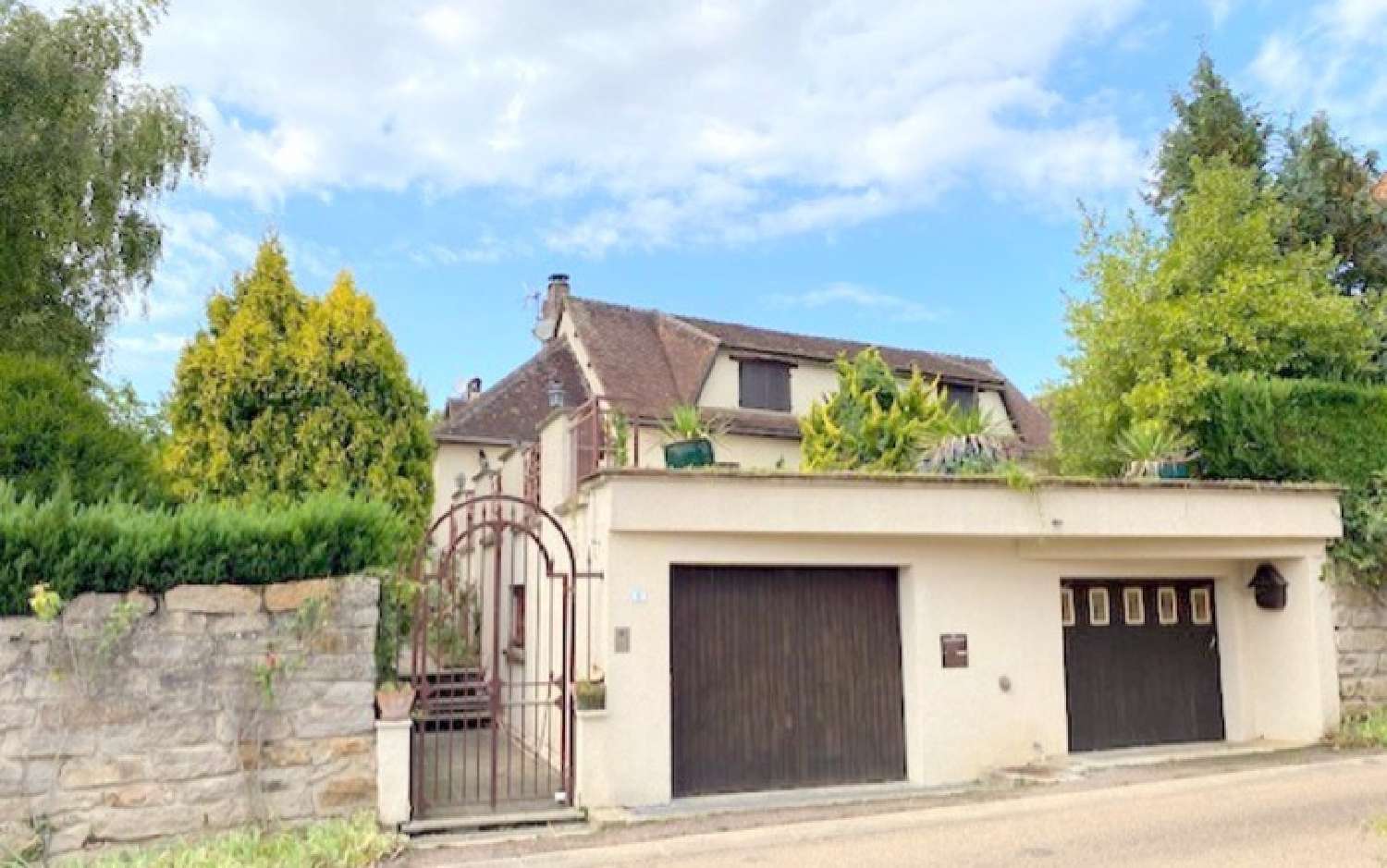 for sale house Sens Yonne 1