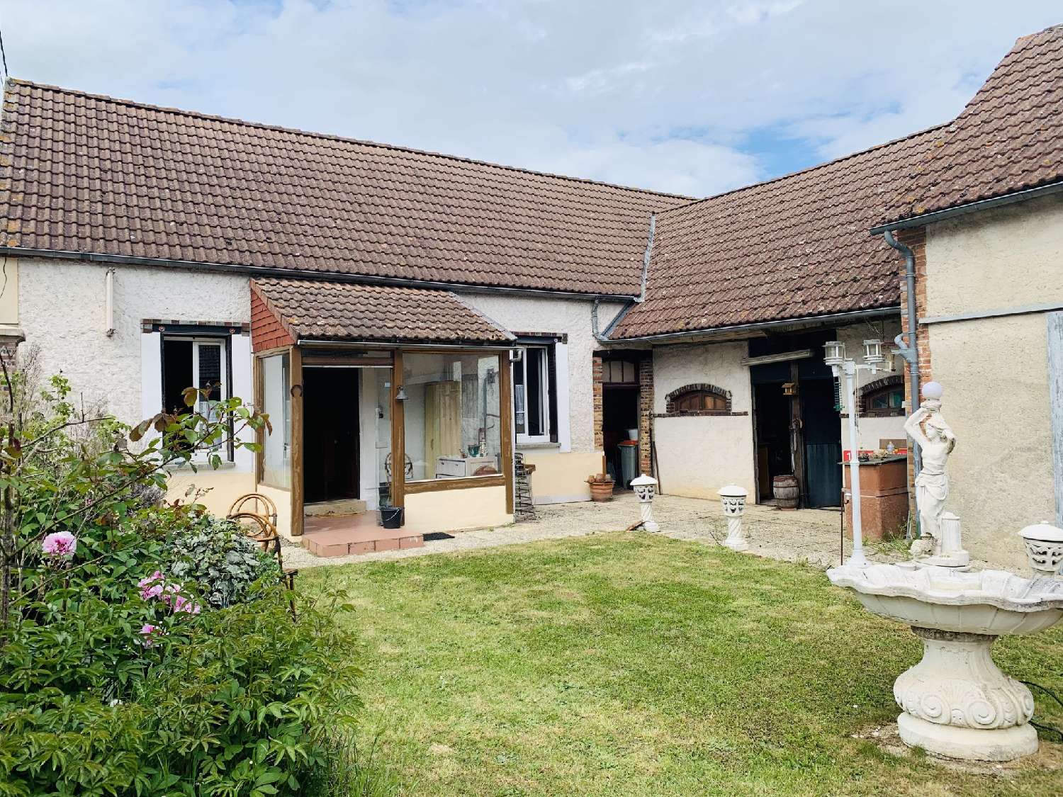  te koop huis Augy Yonne 1