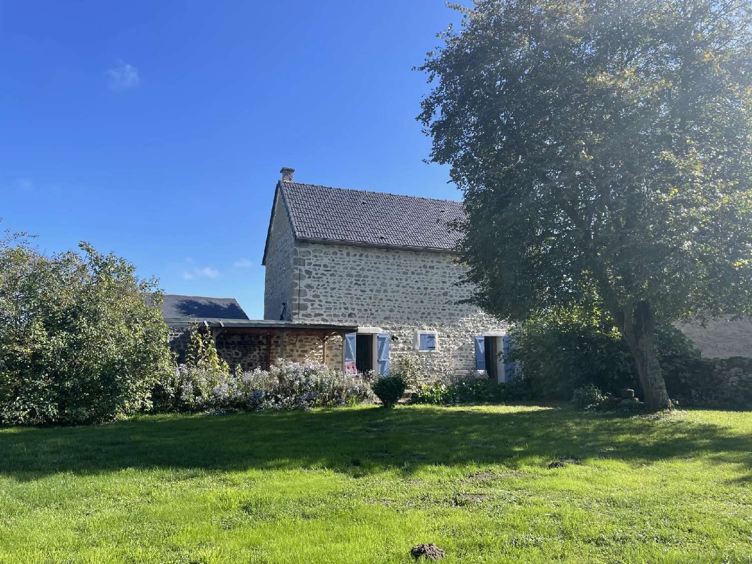 house for sale Servant, Puy-de-Dôme ( Auvergne-Rhône-Alpes) picture 3