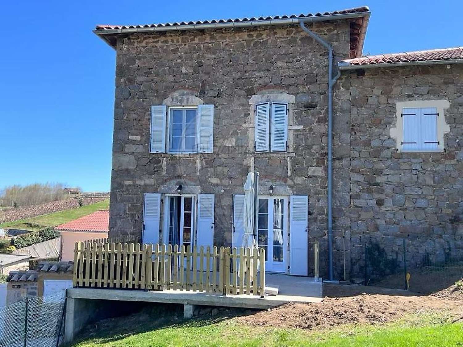  te koop huis Vaux-en-Beaujolais Rhône 2