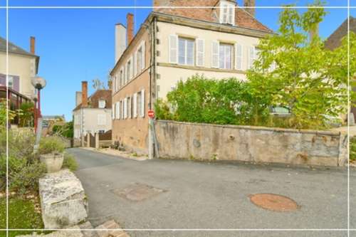 Châteaumeillant Cher mansion foto 7148752