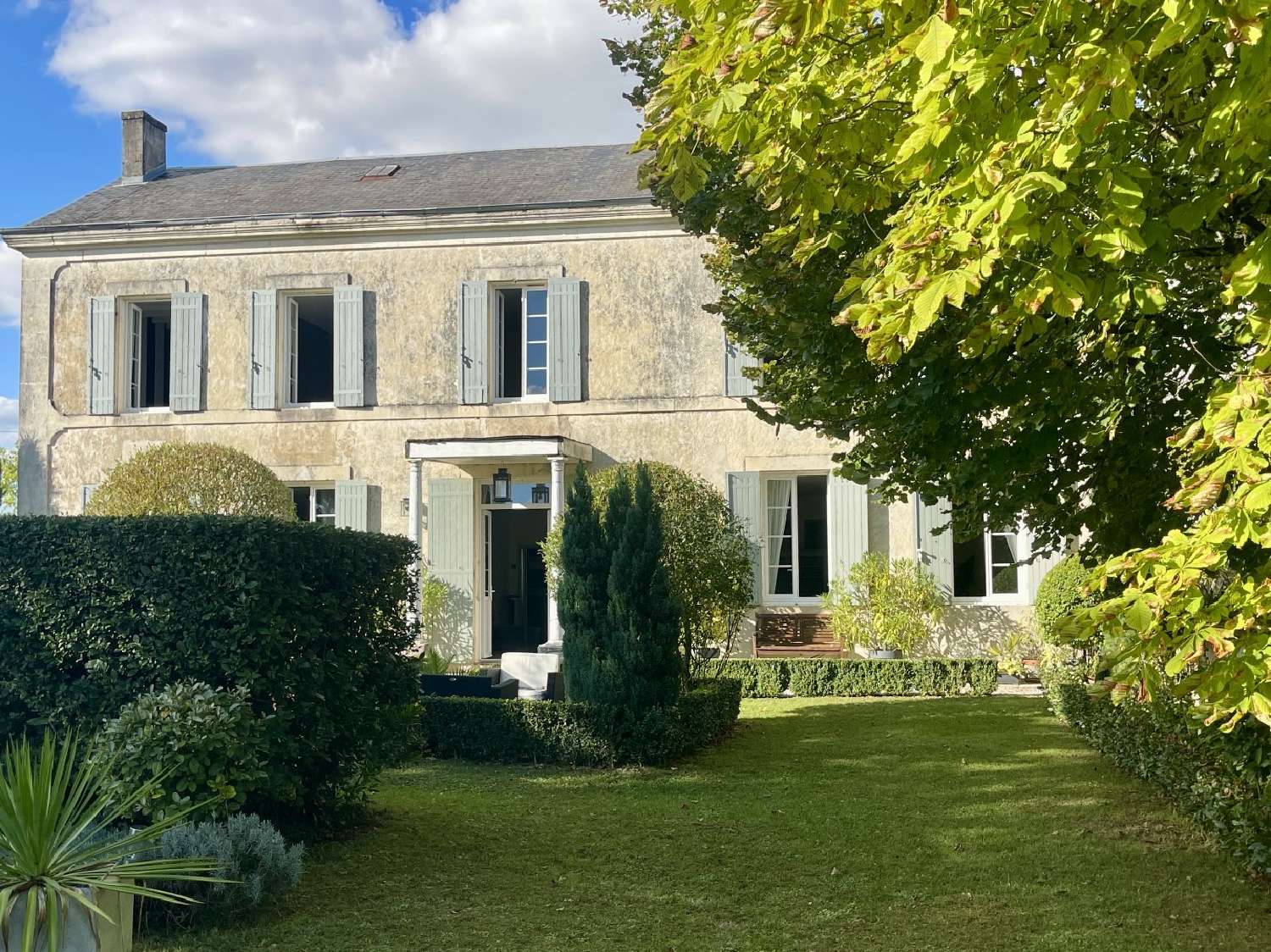 te koop herenhuis Saint-Julien-de-l'Escap Charente-Maritime 1
