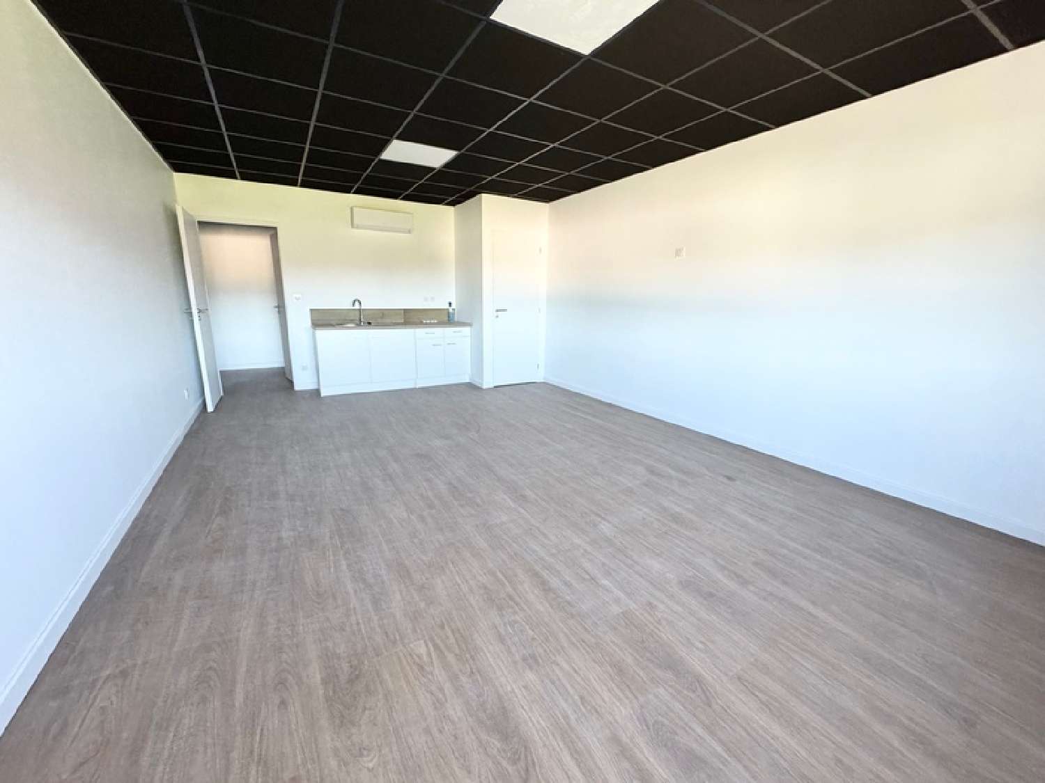  à vendre bureau Francin Savoie 5