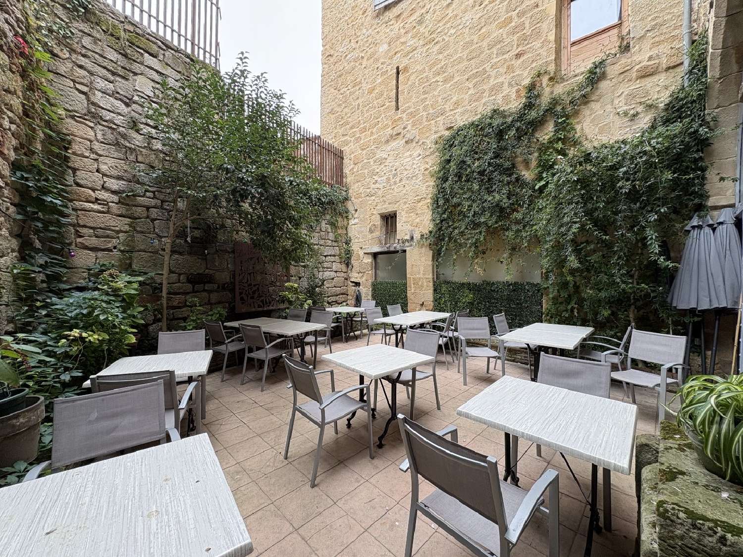  for sale restaurant Figeac Lot 2
