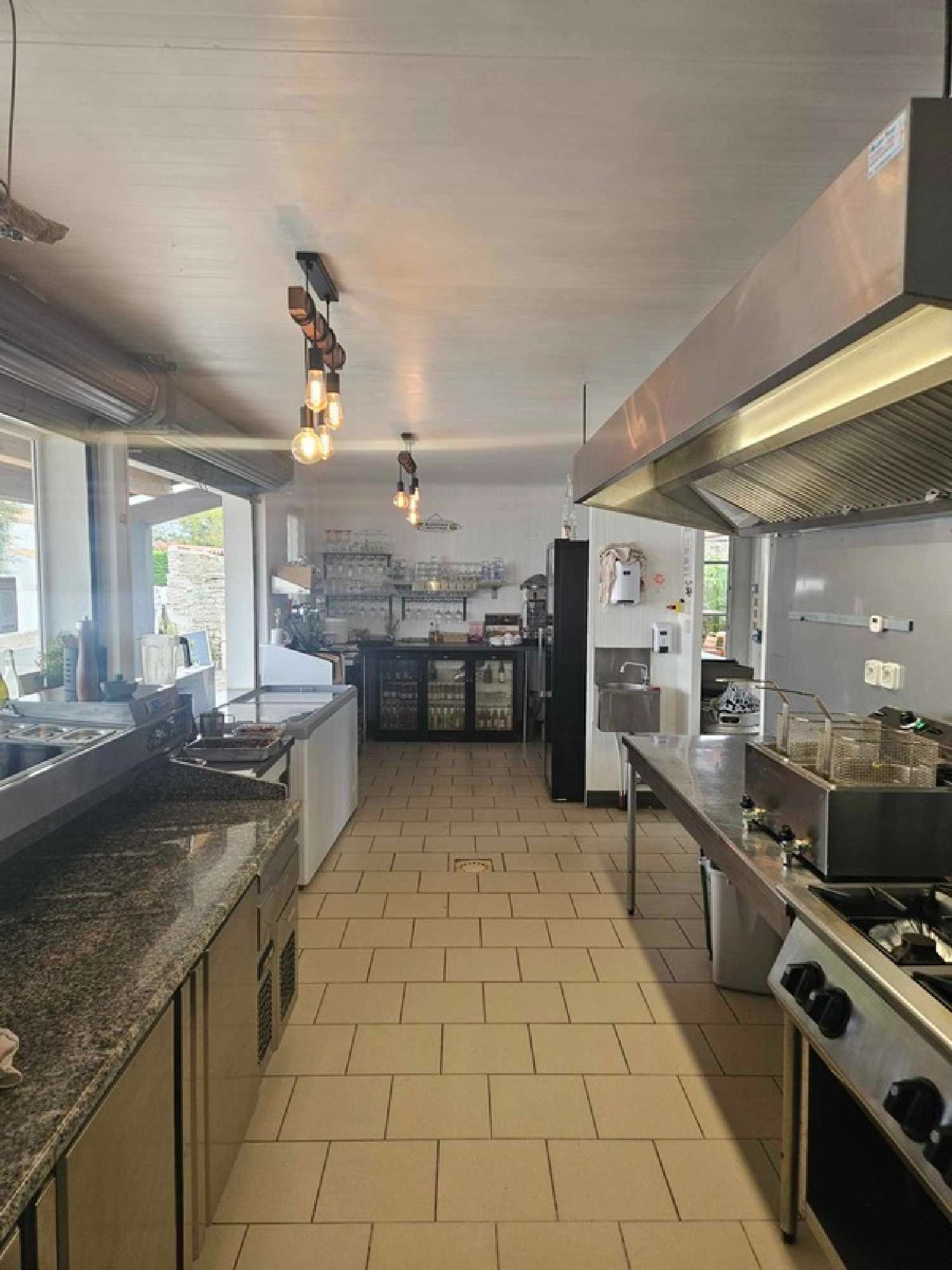  for sale restaurant La Brée-les-Bains Charente-Maritime 7