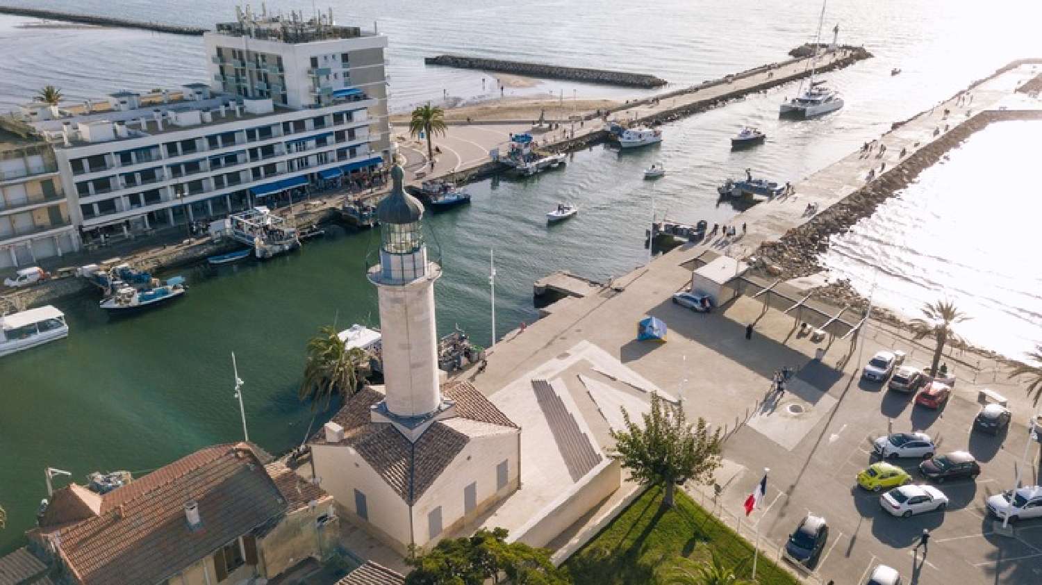  for sale restaurant Le Grau-du-Roi Gard 1