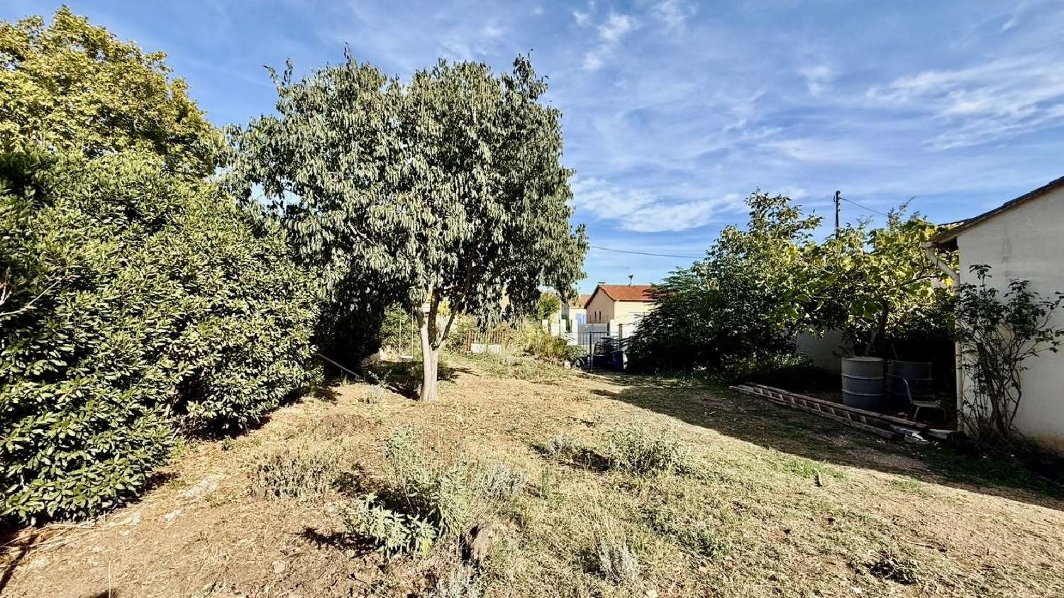  te koop terrein Bessan Hérault 3