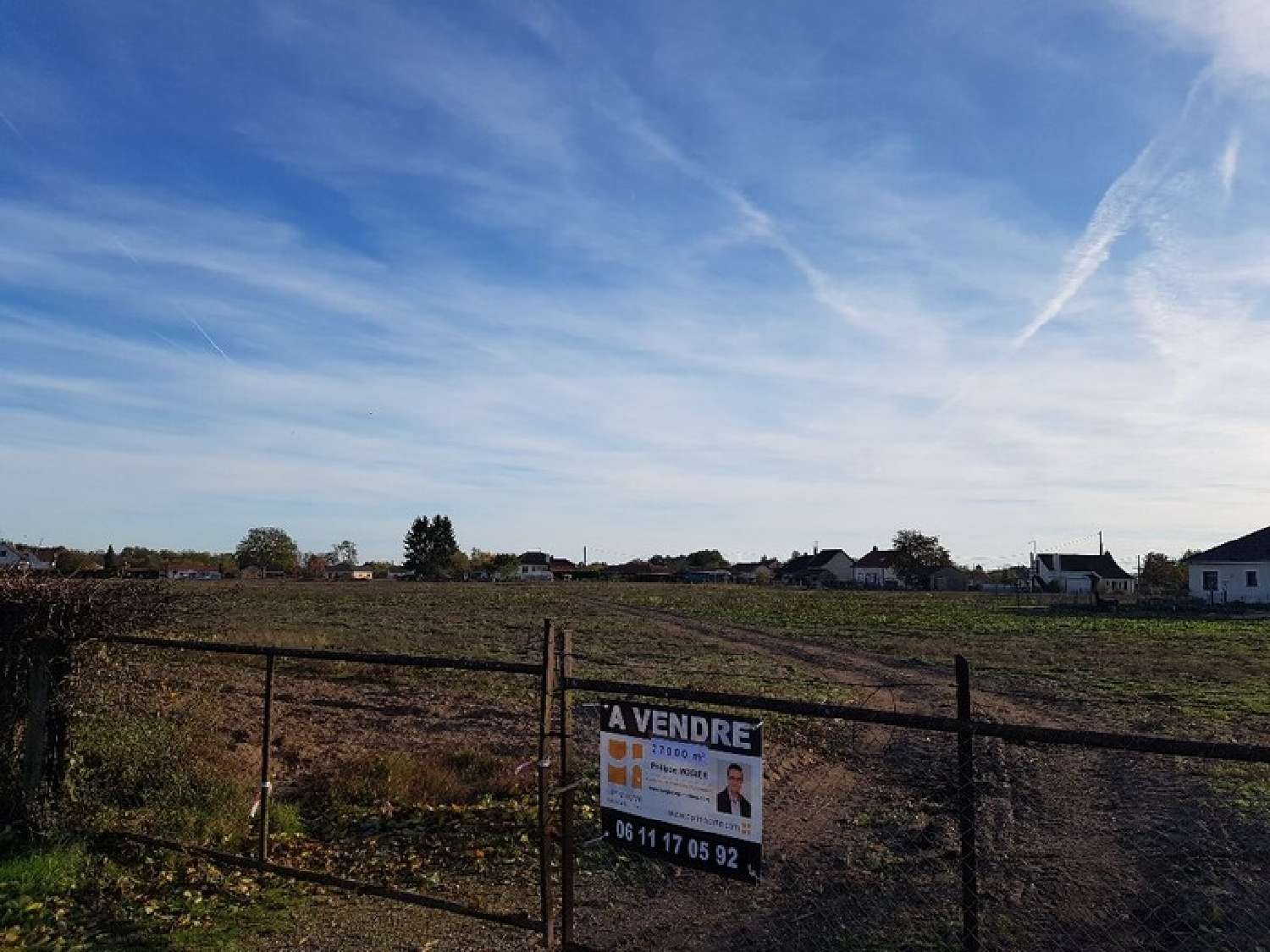 te koop terrein Chassenard Allier 1