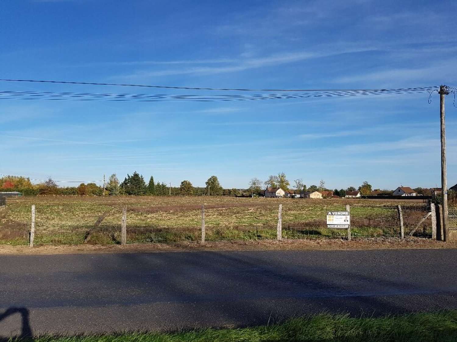 te koop terrein Chassenard Allier 2