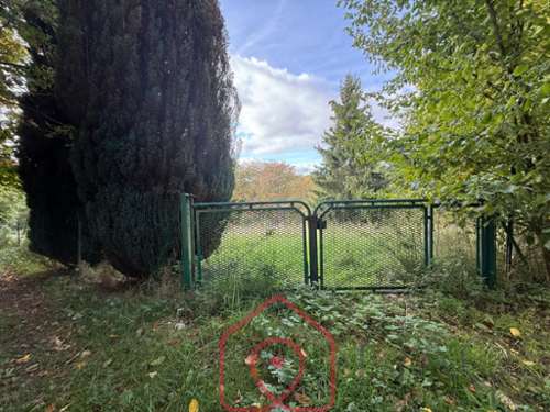 Escombres-et-le-Chesnois Ardennes terrain foto 7159307
