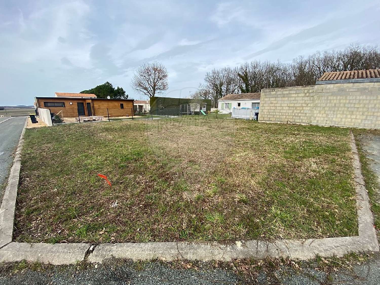  te koop terrein Étaules Charente-Maritime 2