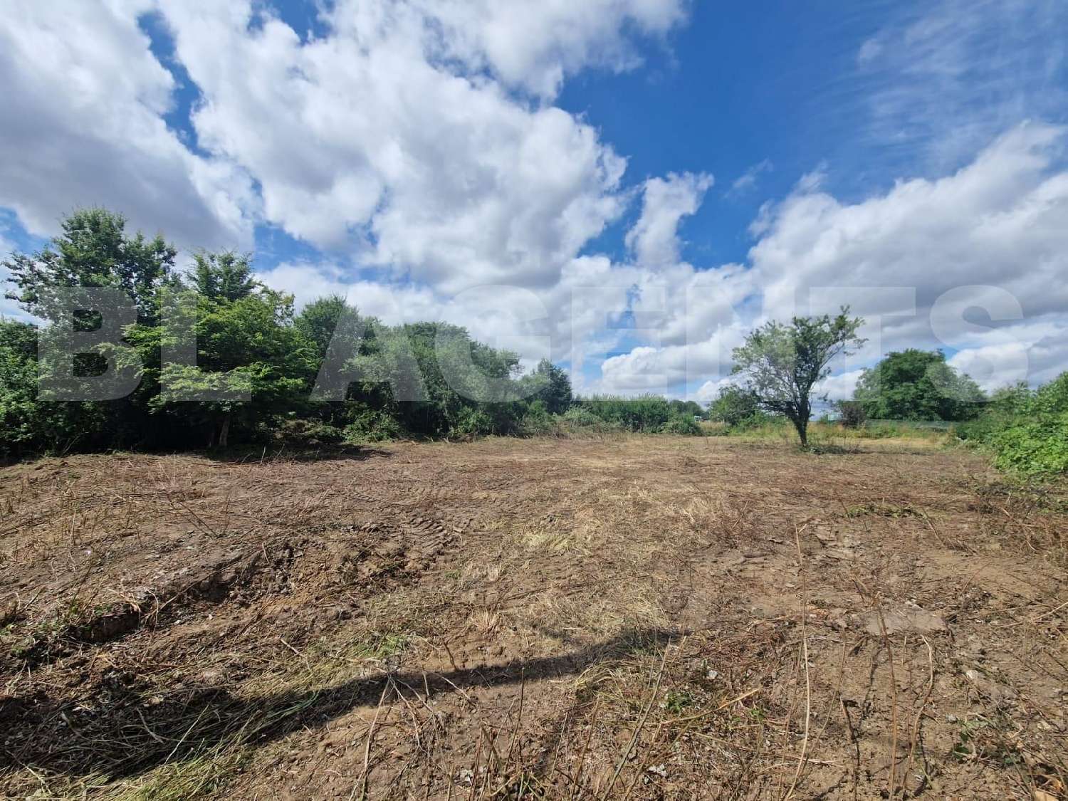  te koop terrein La Ferté-sous-Jouarre Seine-et-Marne 1