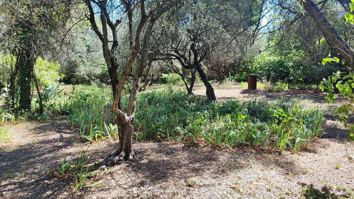  for sale terrain Nîmes Gard 1