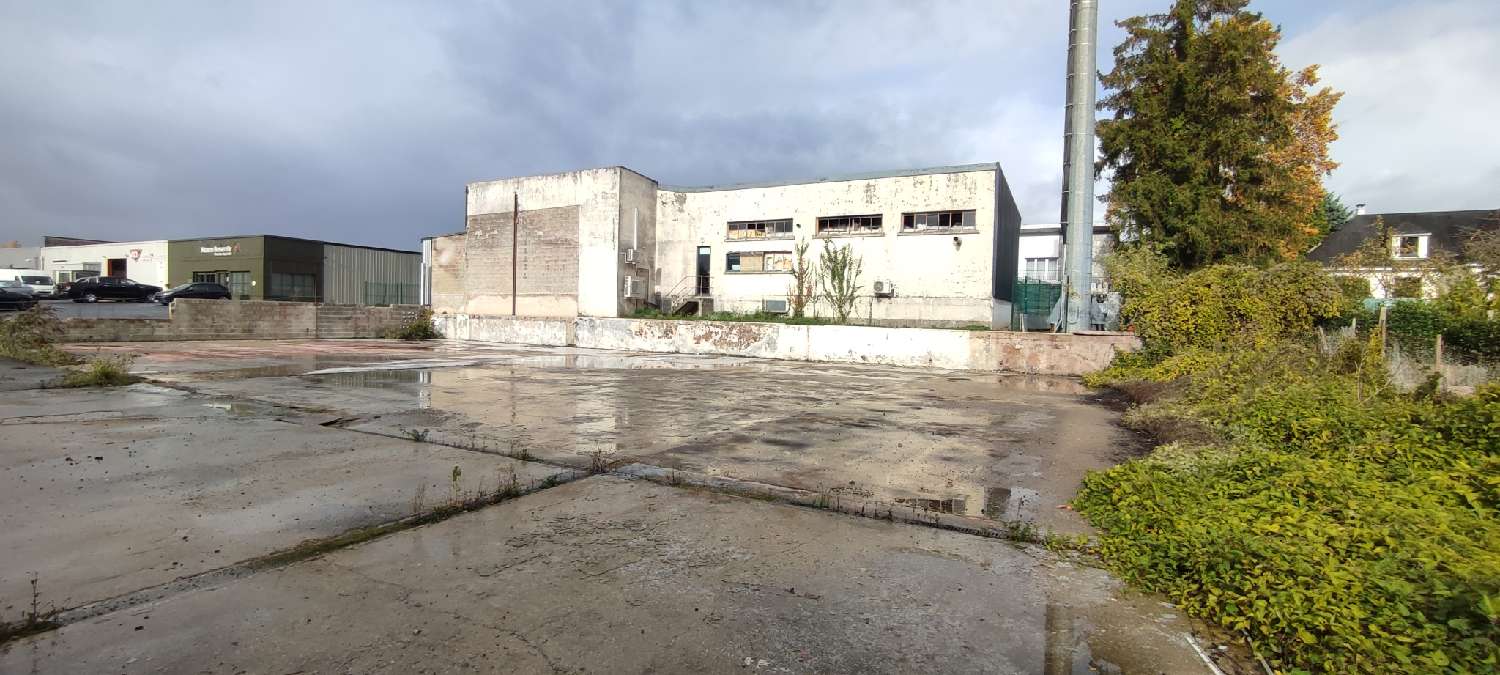 te koop terrein Warcq Ardennes 2