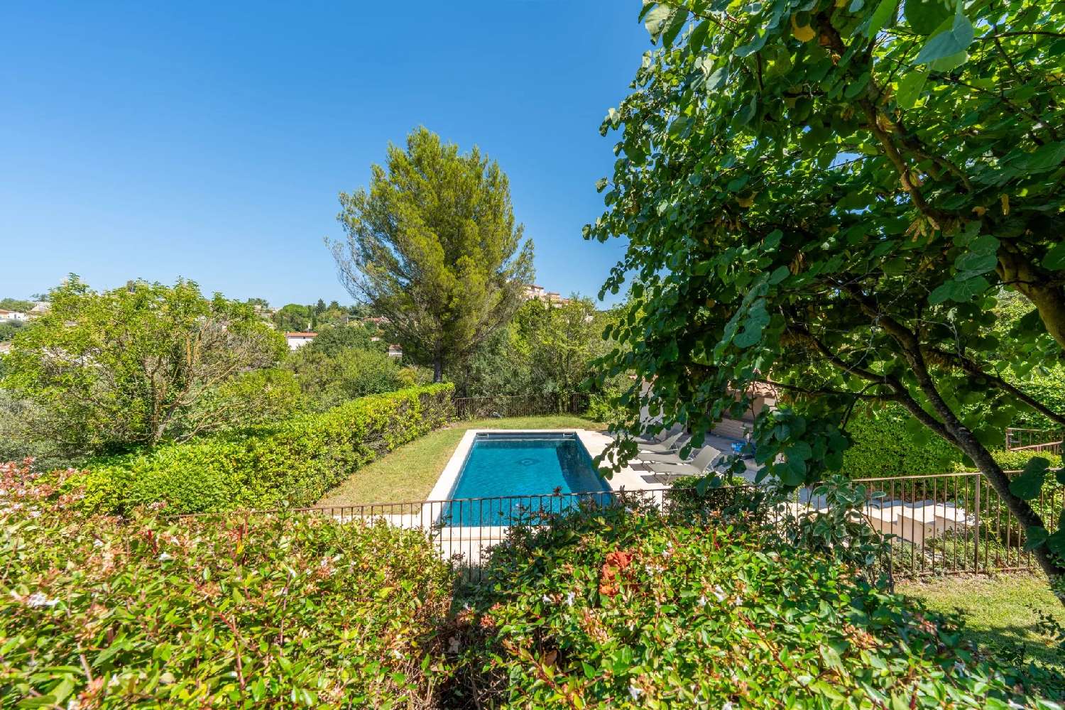  à vendre villa Aix-en-Provence Bouches-du-Rhône 3
