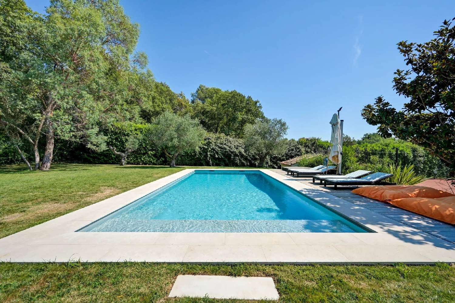  à vendre villa Aix-en-Provence Bouches-du-Rhône 3