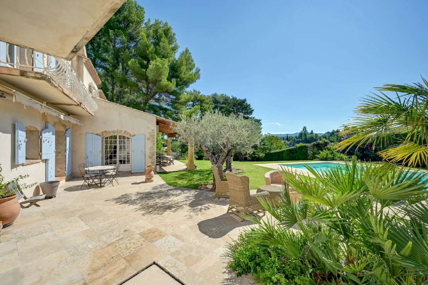  à vendre villa Aix-en-Provence Bouches-du-Rhône 2