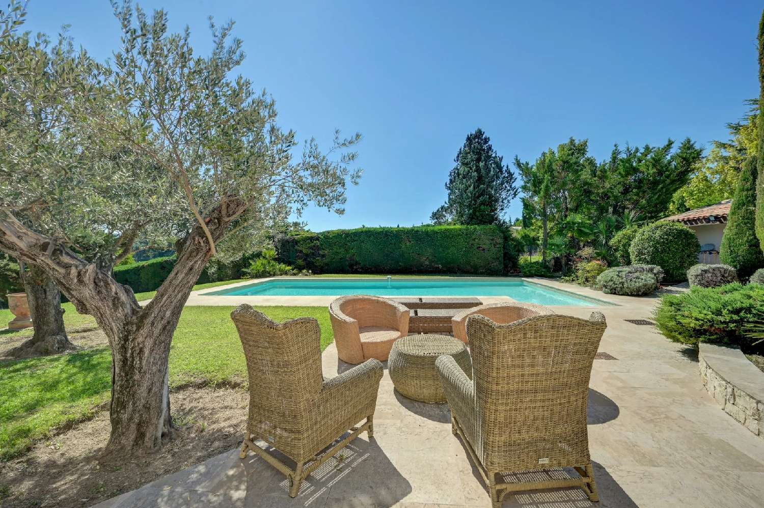  à vendre villa Aix-en-Provence Bouches-du-Rhône 3