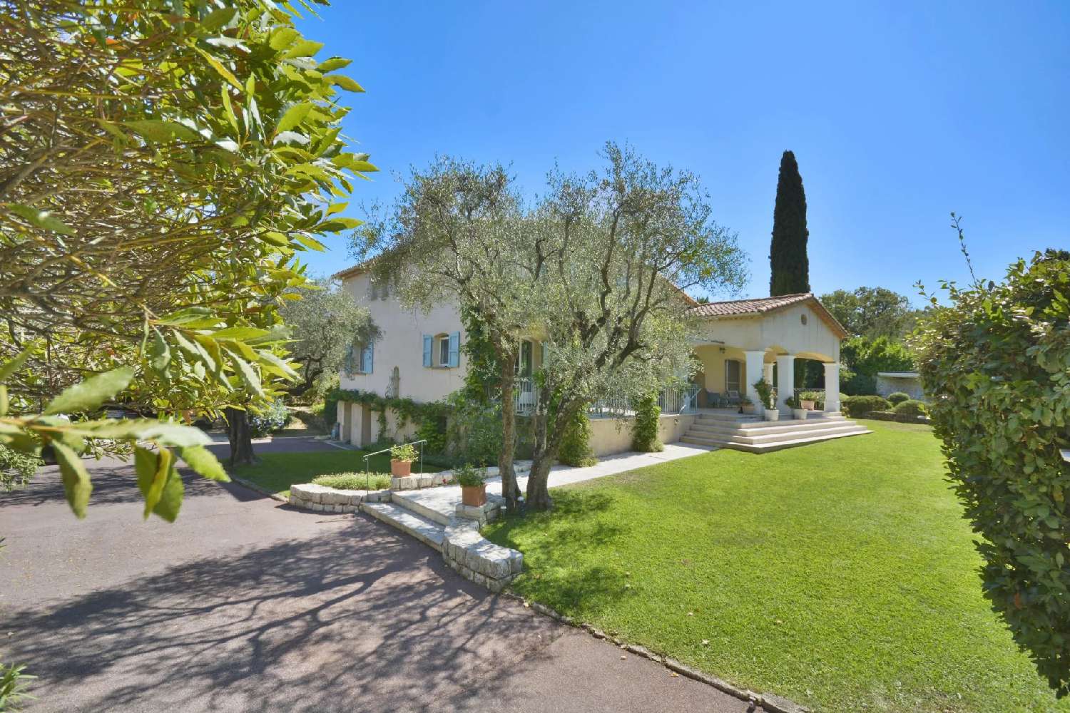 à vendre villa Châteauneuf-Grasse Alpes-Maritimes 8