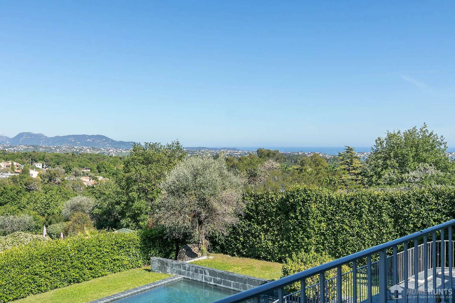 for sale villa La Gaude Alpes-Maritimes 2