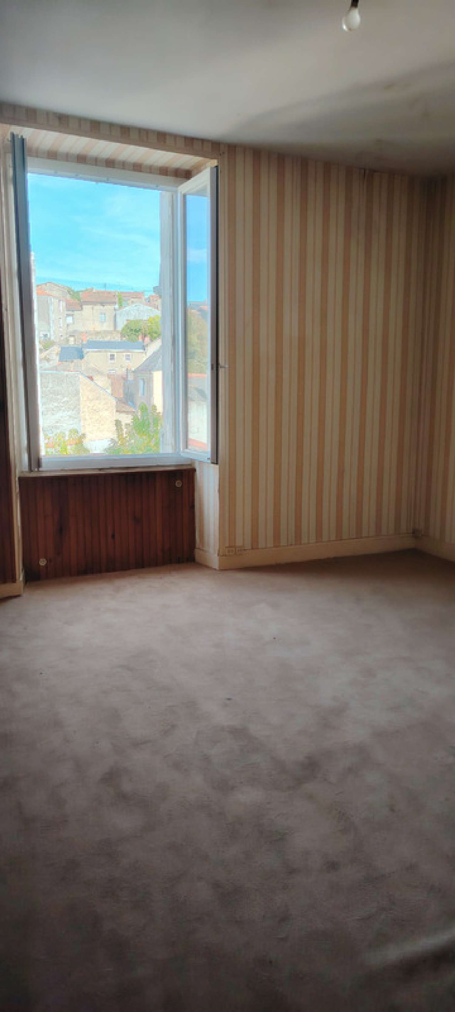 à vendre maison de village Airvault Deux-Sèvres 6