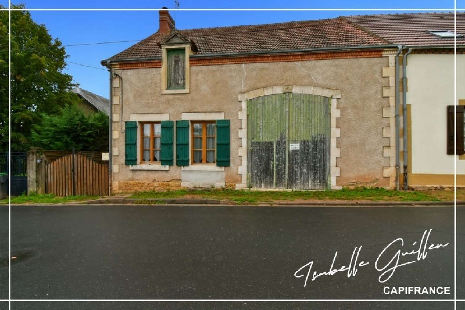  for sale village house Châteaumeillant Cher 1