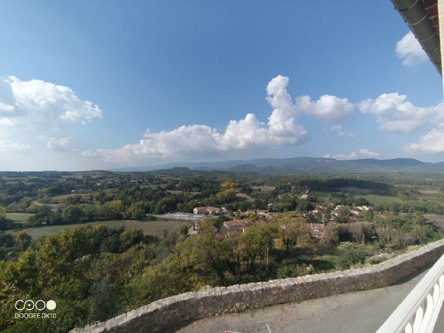 à vendre maison de village Grambois Vaucluse 2