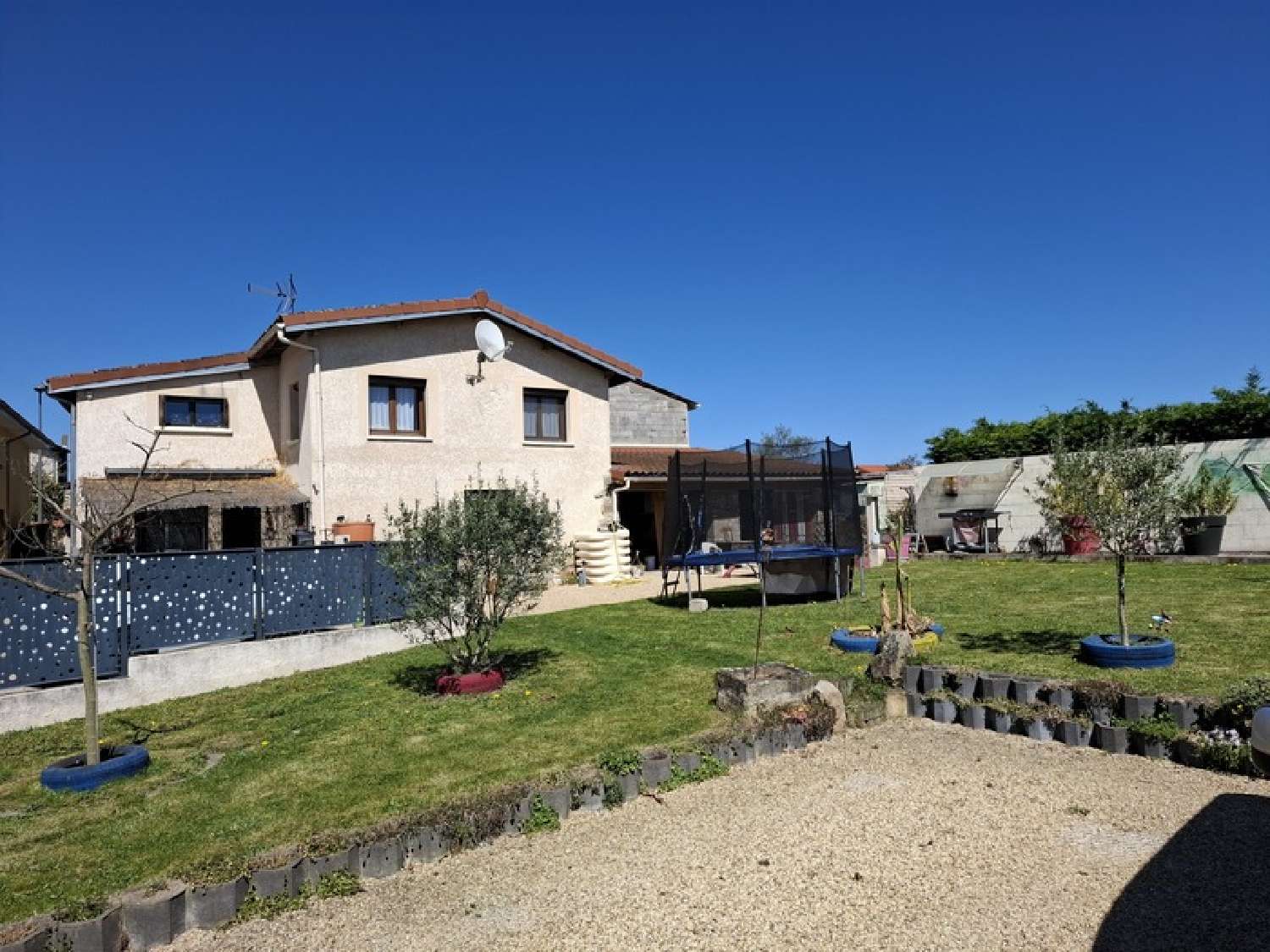  en venta casa de pueblo Lezoux Puy-de-Dôme 1