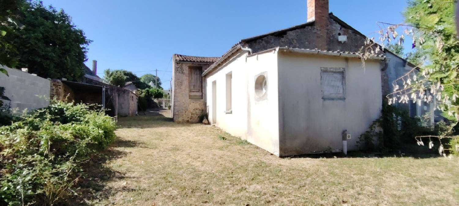  for sale village house Mauzé-Thouarsais Deux-Sèvres 2