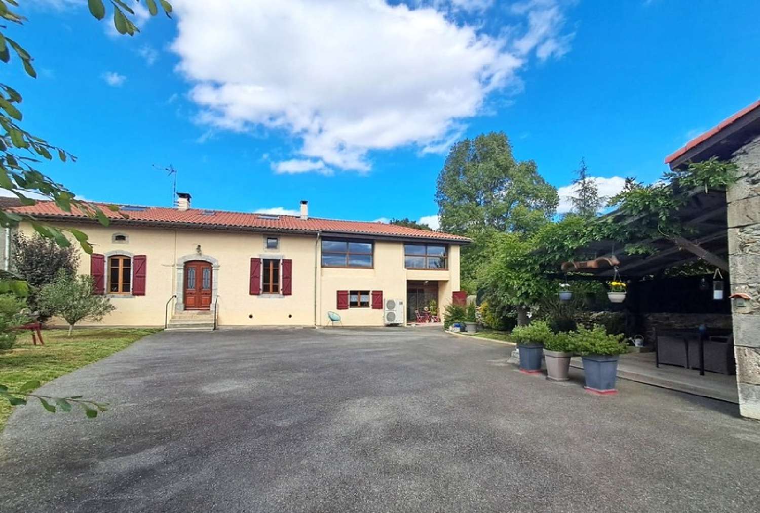  te koop dorpshuis Lombrès Hautes-Pyrénées 1