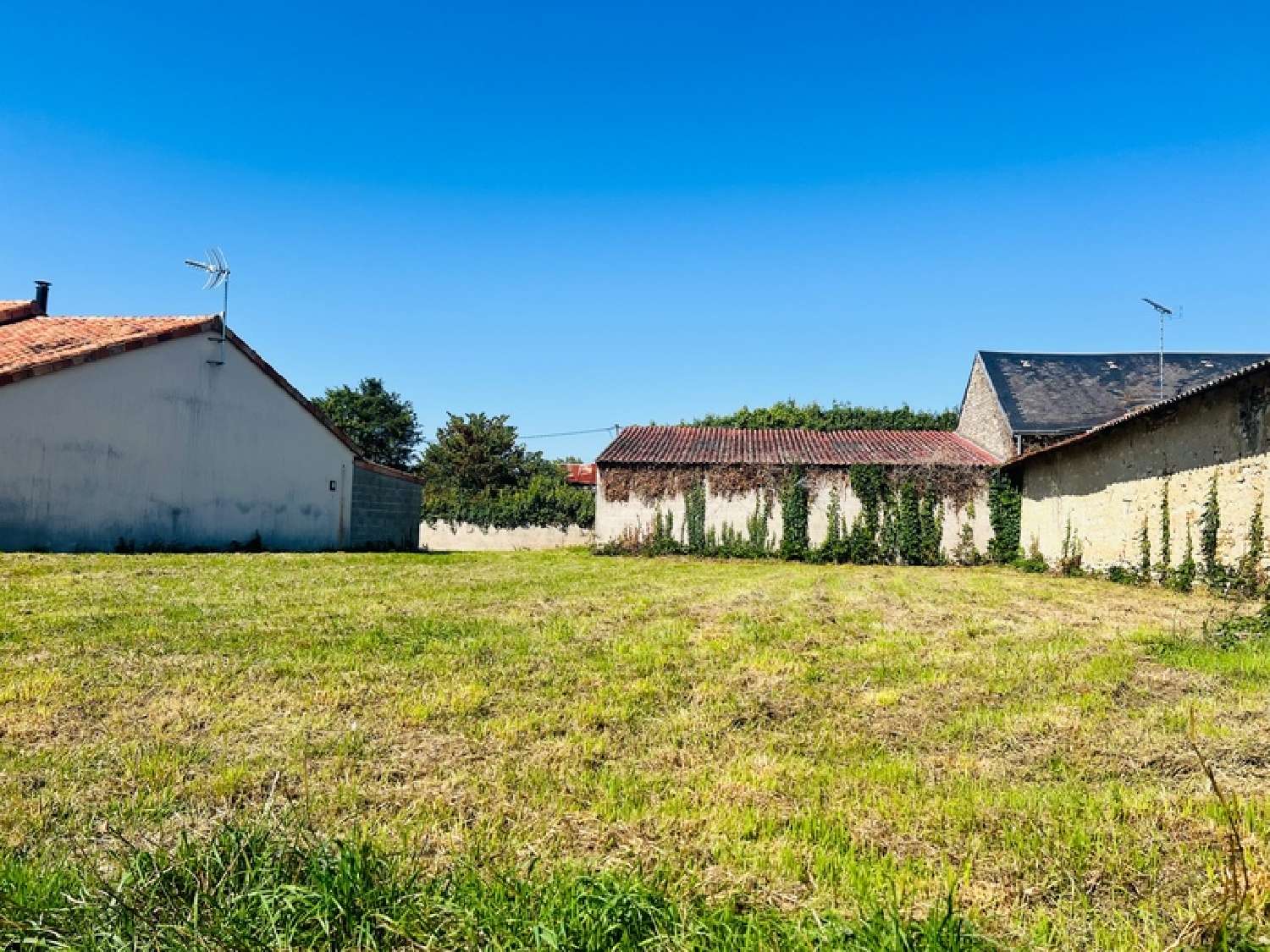  te koop dorpshuis Scorbé-Clairvaux Vienne 3