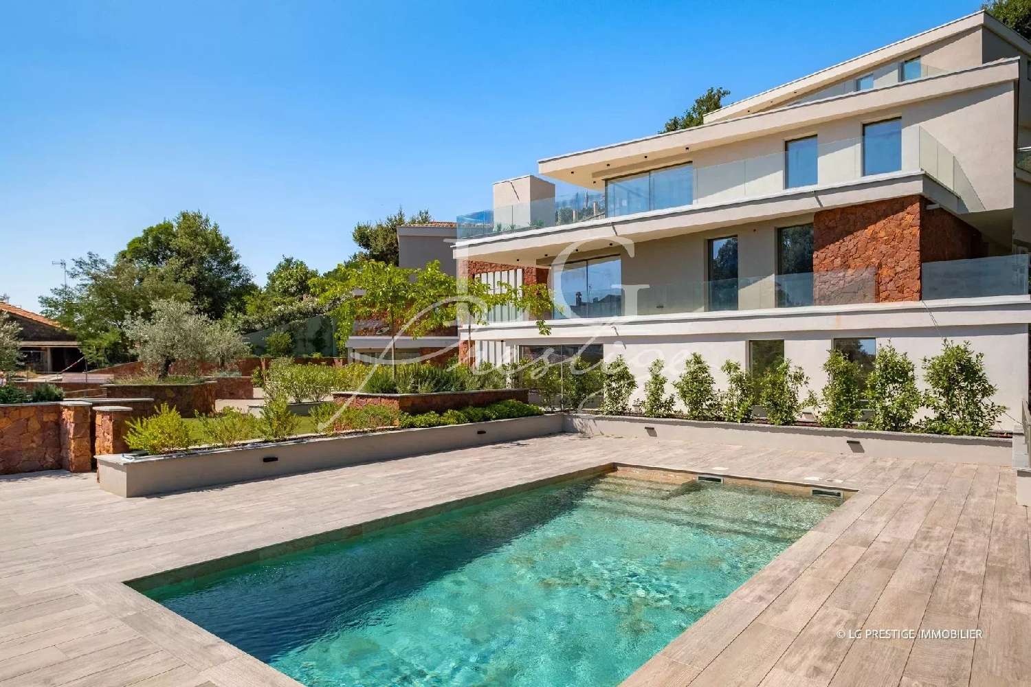  for sale apartment Bagnols-en-Forêt Var 1