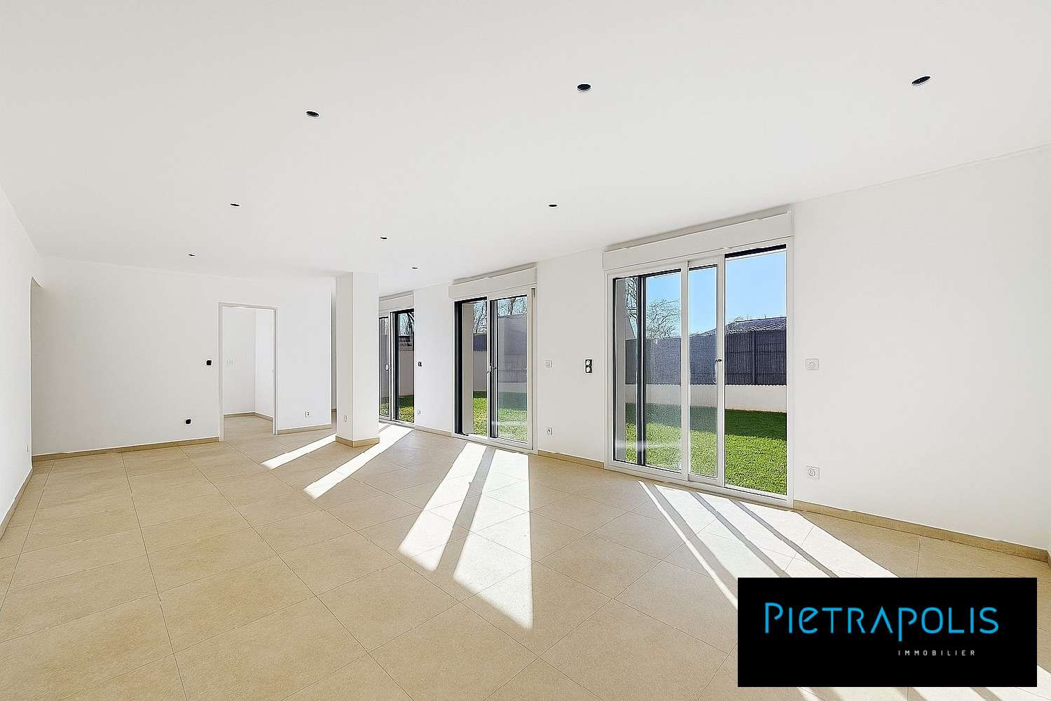 à vendre appartement Fontaines-Saint-Martin Rhône 5