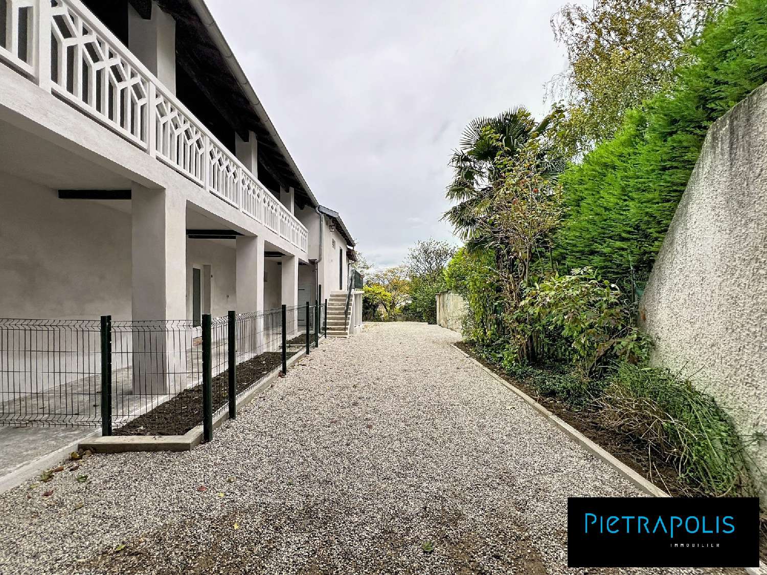 for sale apartment Genay Rhône 1