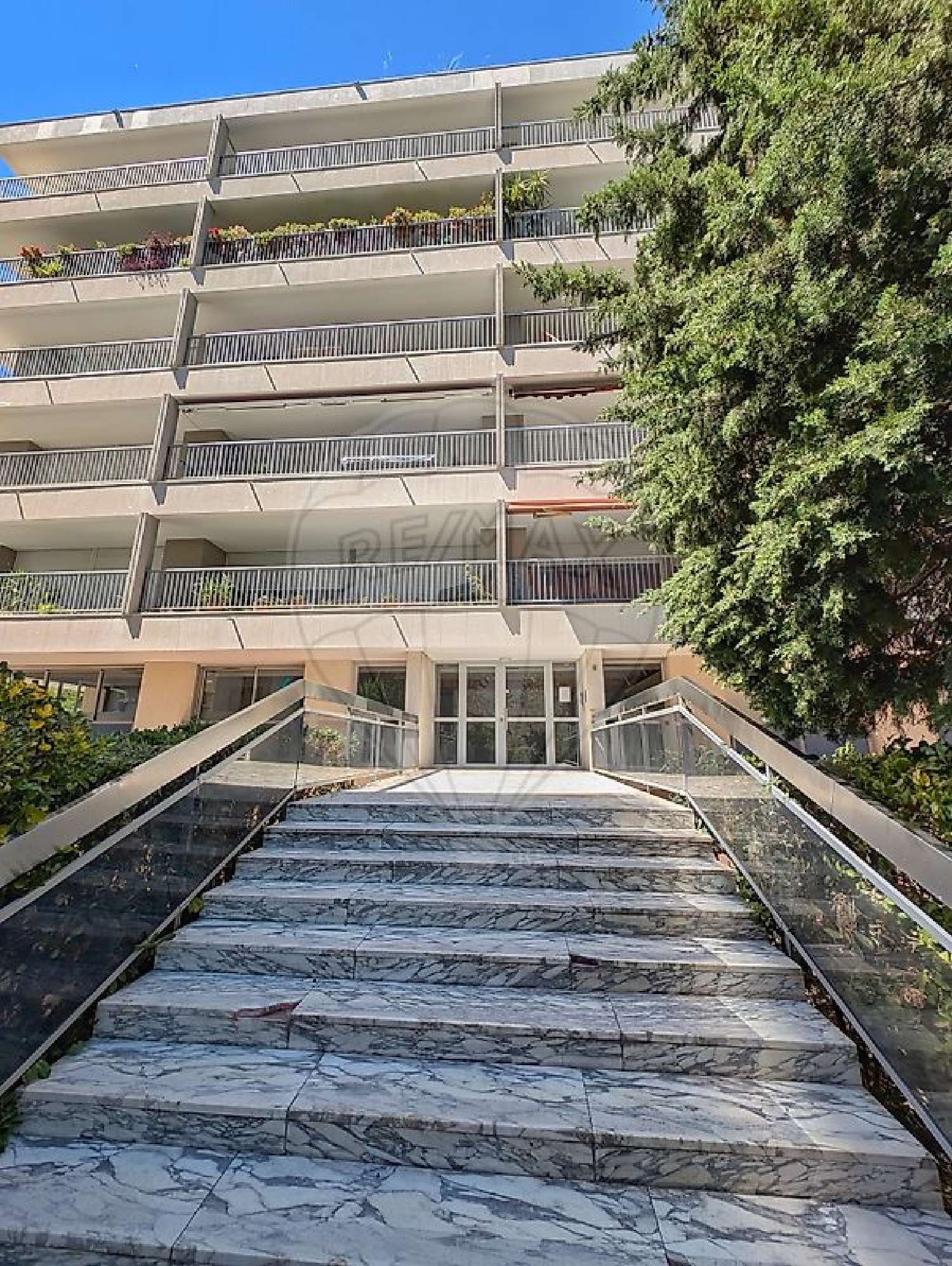  à vendre appartement La Panouse Bouches-du-Rhône 1