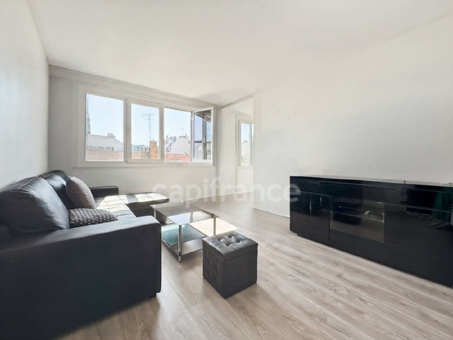  te koop appartement Paris 18e Arrondissement Parijs (Seine) 2